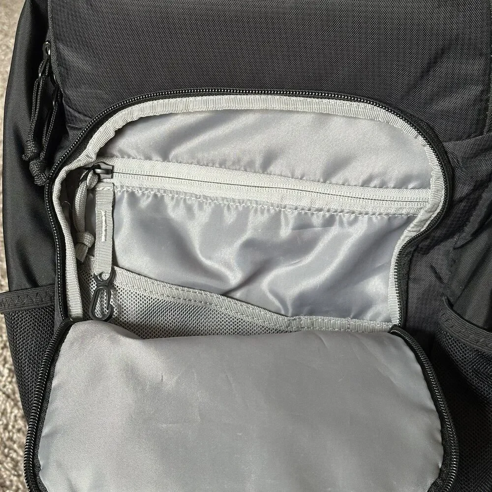 Thule - Achiever 24L Backpack 15